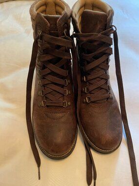 Kodiak Surrey II Boots sized 8